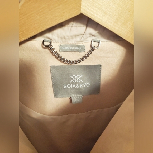 Soia & Kyo Enora jacket. Spring. Quilted parts. Hood. Cream/tan Size L. - Picture 7 of 16